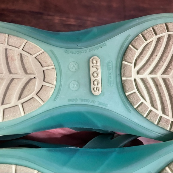 Crocs Boulder Colorado Women’s 8W Sandals Green Double Front Straps  Shoes - Picture 5 of 5